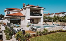 Luxury Villa Luana